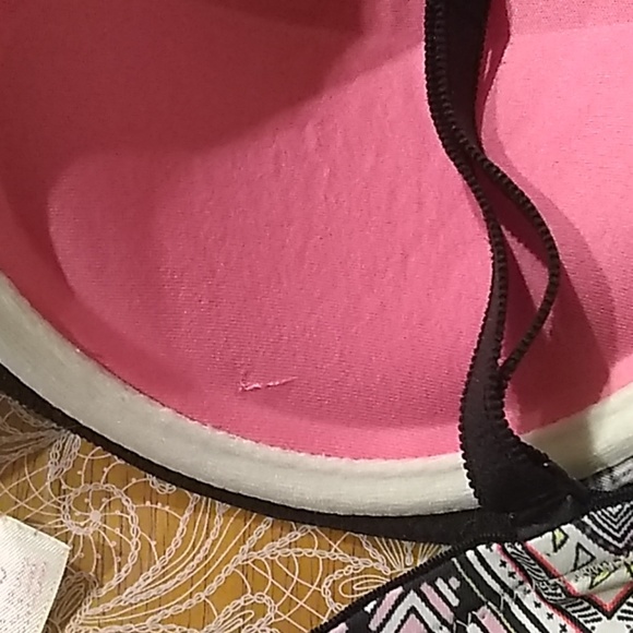 Pink Victoria's Secret Bra 34C - Picture 5 of 6